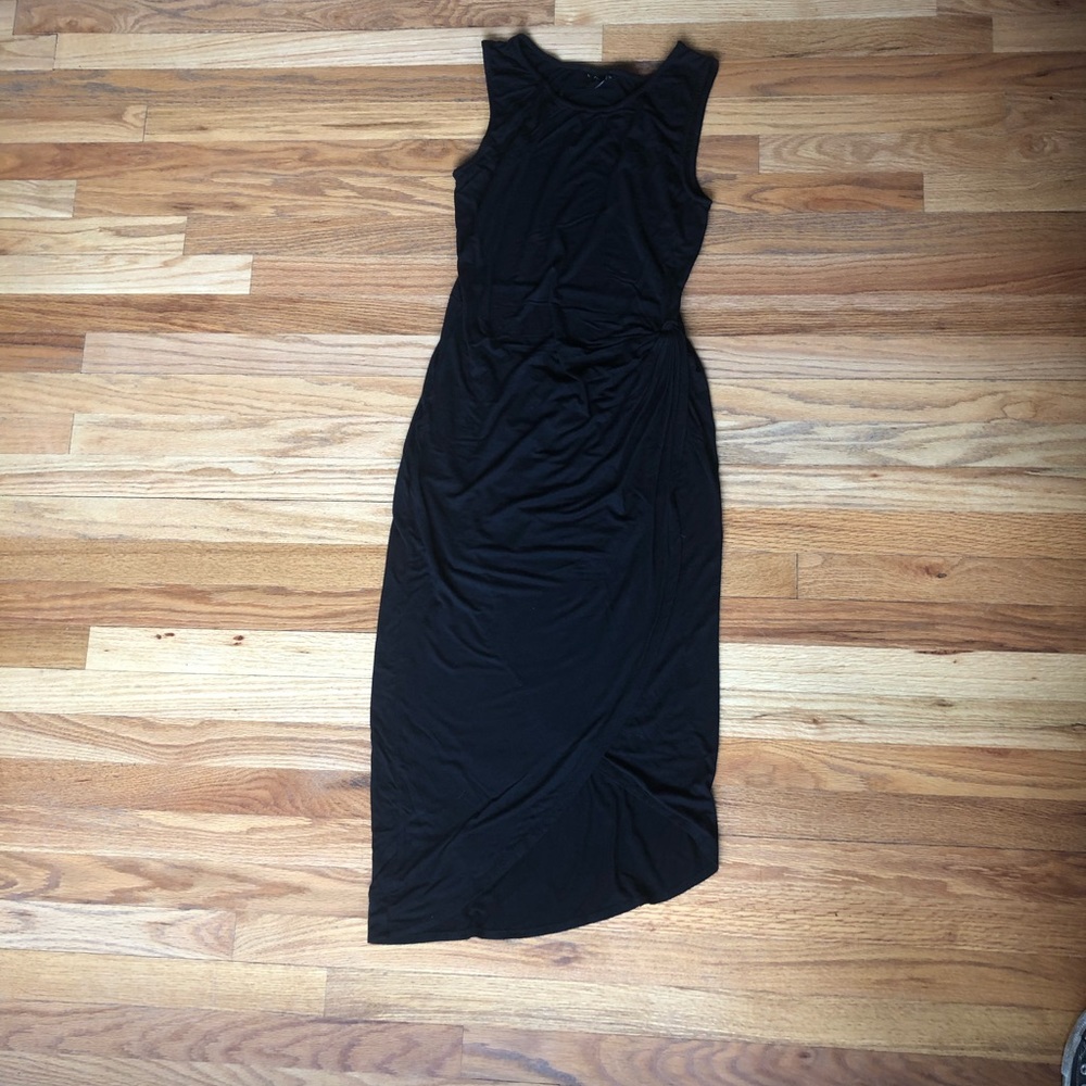 Black side-knotted dress